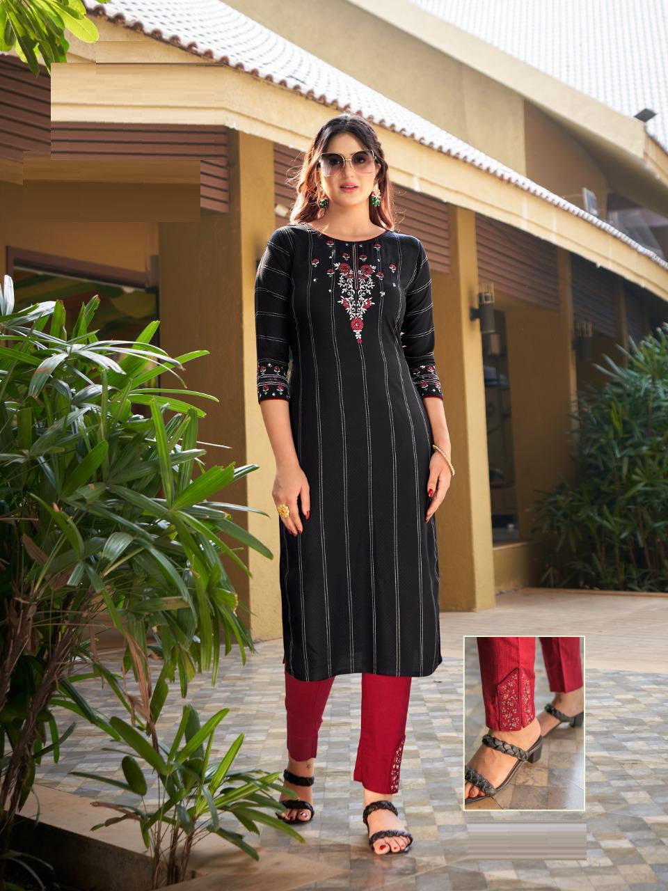 Ladies Flavour Saanvi 2 Ethnic Wear Rayon Weaving  Kurti With Bottom Collection